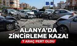 Alanya'da zincirleme kaza! 7 araç pert oldu