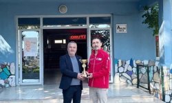 Okul bahçesinde 93 ünite kan toplandı