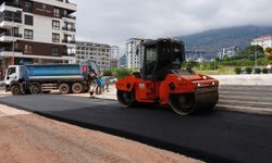 Türkler ve Mahmutlar’da sıcak asfalt çalışması