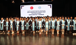 ALKÜ’lü genç diş hekimleri yemin etti