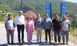 Alanya’da yön tabelası çalışmaları sürüyor