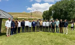 Vefa dolu buluşma: Çavuşoğlu ailesi için dualar yükseldi