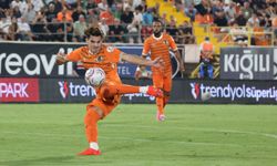 Alanyaspor Göztepe'yi elinden kaçırdı: Oba'da 4 gollü düello