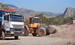Kırsalda kilometrelerce yol asfaltlanıyor