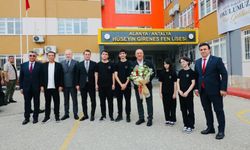 Mevlüt Çavuşoğlu, Alanya’da gençlerle buluştu