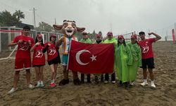 ALKÜ öğrencilerinden cumhuriyet coşkusu