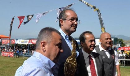 Avukat Utkan Hasan Eminoğlu, altın kemerli ağa oldu