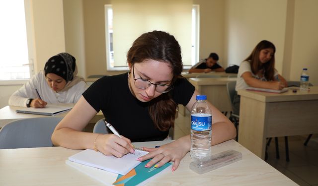 Alanya ATABEM’e yoğun ilgi: 2500'den fazla öğrenci katılıyor