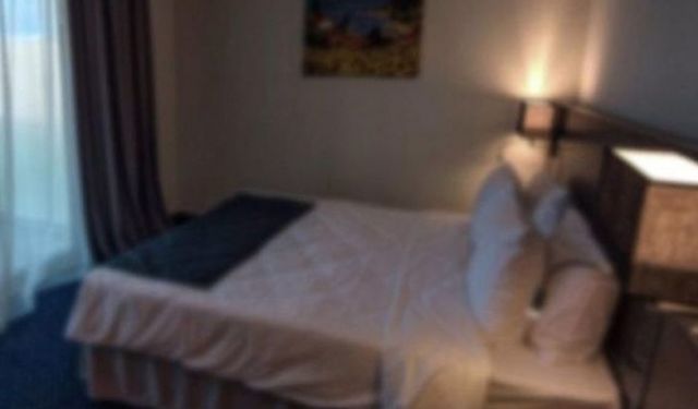 Turist Alanya’daki otel odasında öldü