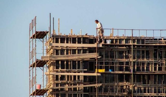 Alanya’da firmalar zorda, inşaatlar durmaya başladı