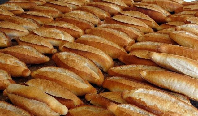Kurtuluş yok: Alanya’da ekmek için 10 TL sesleri