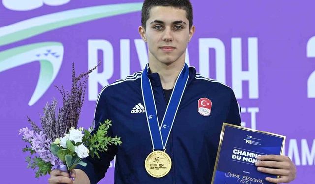 Alanyaspor eskrim sporcusu Çevik, dünya şampiyonu oldu