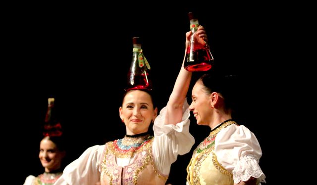 Macaristan Ulusal Dans Topluluğu’ndan muhteşem gösteri