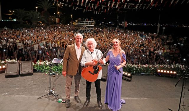 Alanya’da festival, Yeni Türkü konseriyle sona erdi