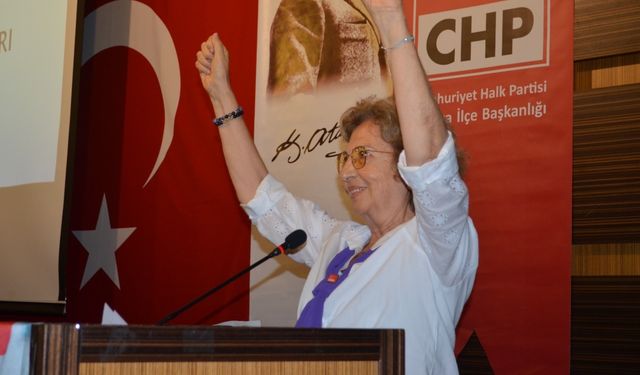 CHP Alanya’da Kadın Kolları Başkanı Ümran Aykut oldu