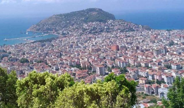 Alanya'da inşaat durunca tarıma dönüş başladı