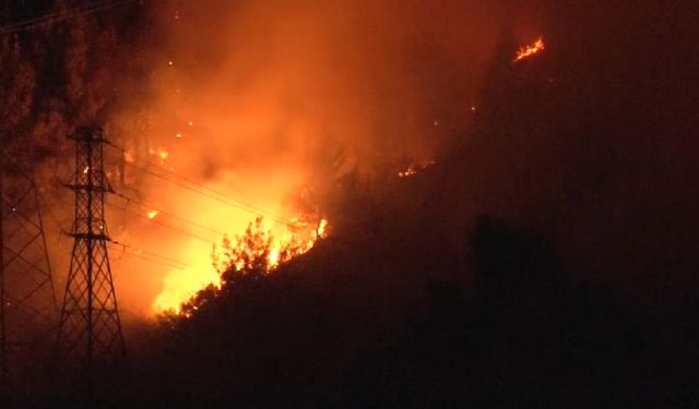 Alanya'da döküm sahasında büyük yangın