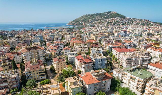 1 milyon turist evdeymiş! Antalya’da ve Alanya’da…