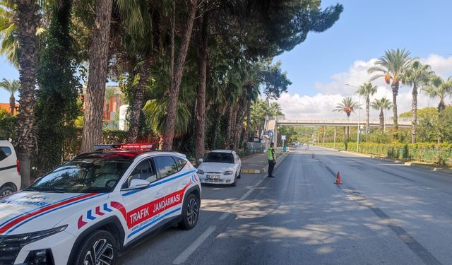 Alanya'da trafikten tek tek men ediliyorlar