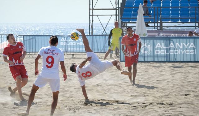 TFF Plaj Futbolu Ligi süper finalleri başladı