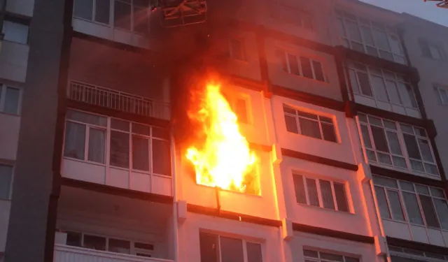 Yangın paniği Alanya'yı sardı: İki ayrı yangına hızlı müdahale