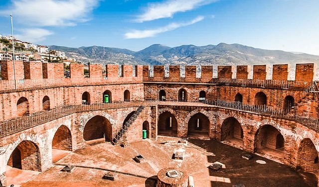 Alanya'da ücretsiz konser verecekler, herkes davetli