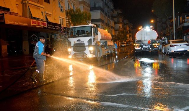 Gece gündüz sokaktalar: Alanya’yı pırıl pırıl yapacaklar