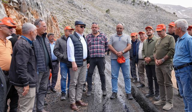 Başkan Özçelik: "Demirleri yıktık, otoban gibi yol yaptık"