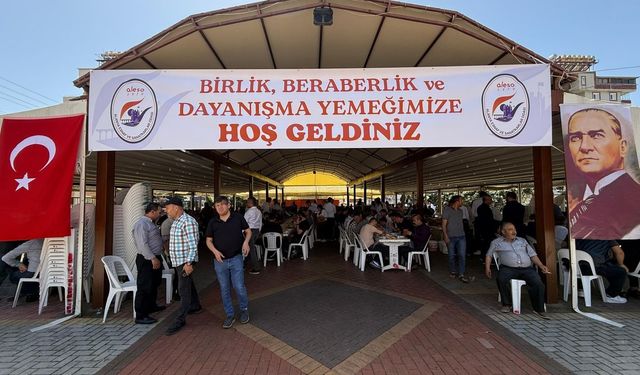 Alanya’da binlerce kişi, Dayanışma Yemeği'nde buluştu