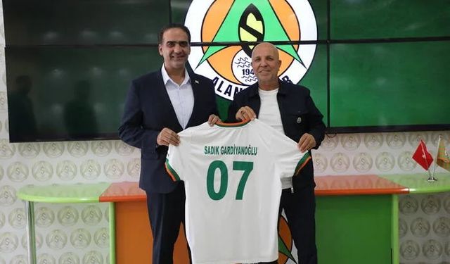 KKTC’li bakandan Çavuşoğlu’na taziye ziyareti