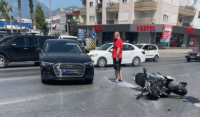 Alanya’da bayram kazalarla geçti: Son kazada 2 kişi yaralı