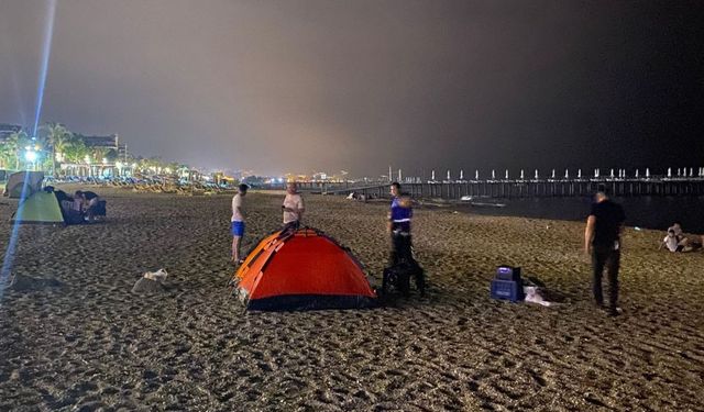 Alanya'da sahile çadır kuranlar affedilmedi