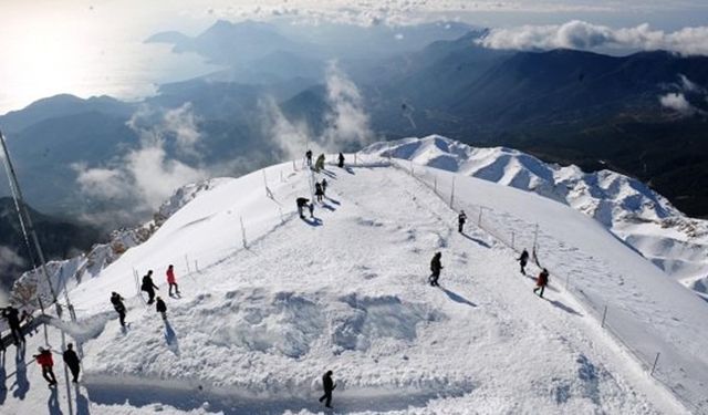Antalya'da Haziran ayında kar yağışı