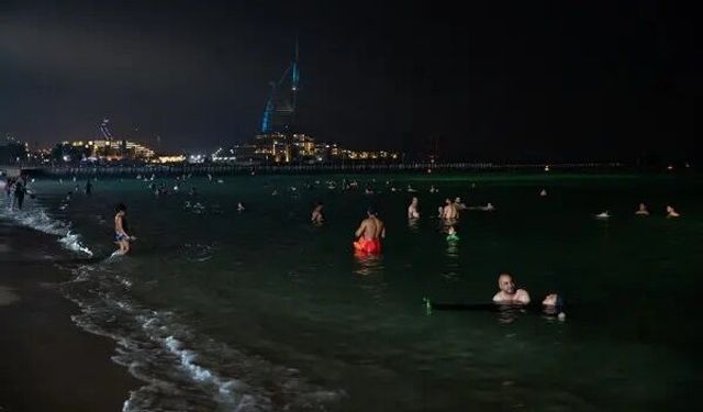 Alanya’da hava kararınca denize koşacaklar