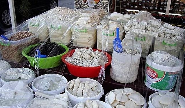 Alanya dikkat! Açıkta satılan gıdalar ölüm saçıyor