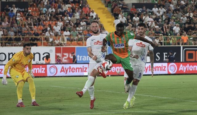 Oba Stadı'nda gülen taraf olmadı: Alanyaspor ve Rizespor berabere