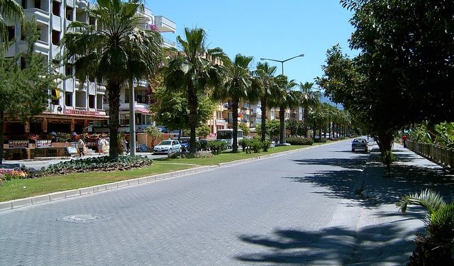 Alanya’da vergi kaçağına karşı sahaya indiler