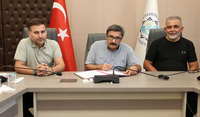 Alanya’da öğrenciler için imzalar atıldı