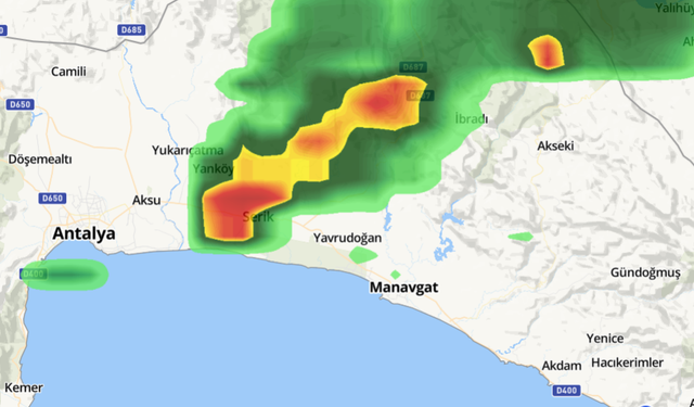 SON DAKİKA! Alanya yolunda kaos! Sanki gök yarıldı, trafik kilitlendi