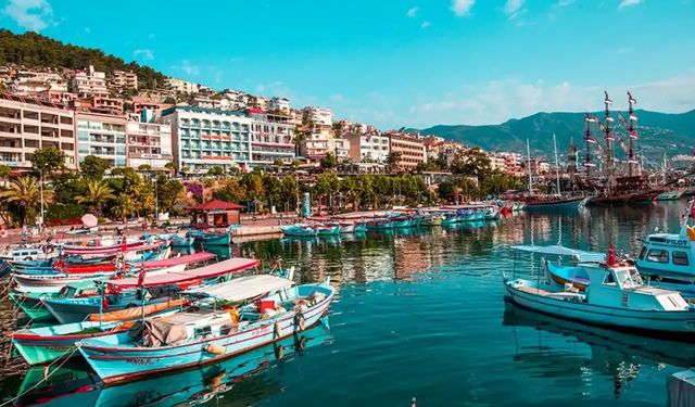Alanya Balıkçı Barınağı ihaleye çıkıyor