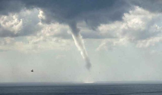 Alanya açıklarında deniz hortumu oluştu