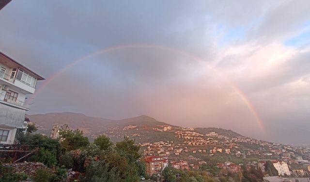 Alanya'da yağış sonrası görsel şölen