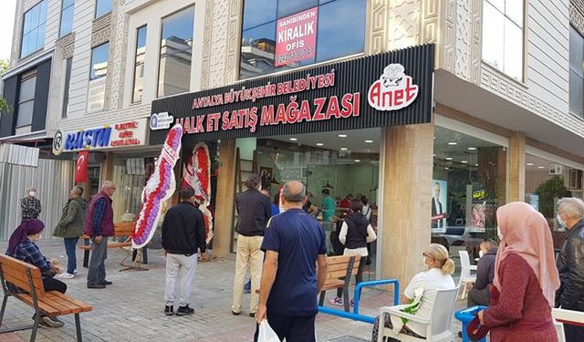 Alanya Halk Et, vatandaştan yoğun ilgi görüyor