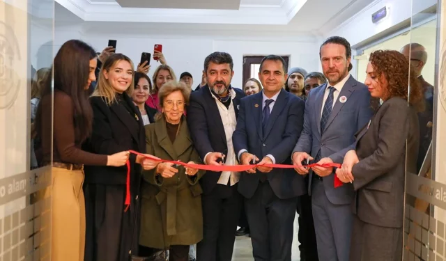 Alanya’nın kalbinde sanat rüzgarı: Bu sergi kaçmaz!