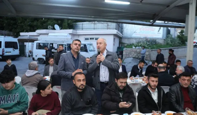 Alanya pazarcı esnafı dev iftar sofrasında buluştu