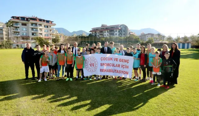 Genç sporculara Kaymakam Öztürk'ten anlamlı jest