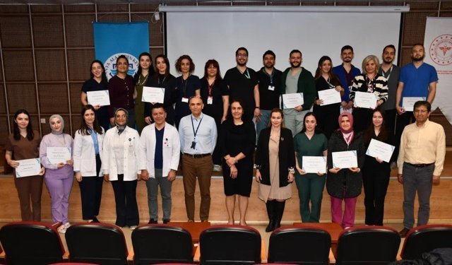 Alanya’da 14 hemşire, Yoğun Bakım Uzmanı oldu