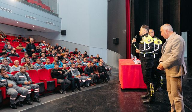 Alanya Belediyesi şoförlerine trafik eğitimi