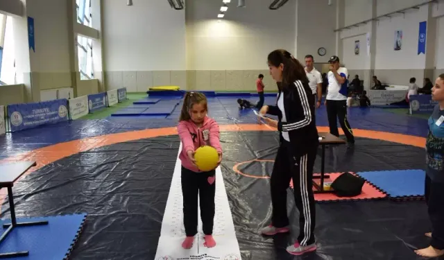 Alanya’nın gelecekteki yıldızları için sahaya inildi