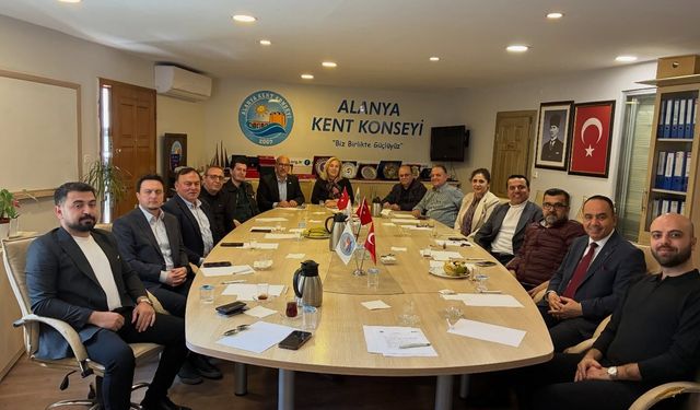 Alanya’da ortak akıl ile yeni yol haritası çizildi